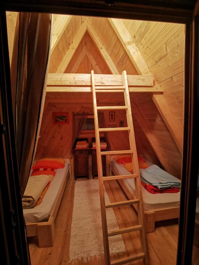 Glamping Mm Hotel Muta Exterior foto